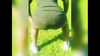 Boujee_Betti Backing it up outdoor twerk